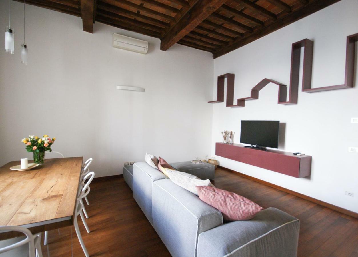 Tabacchi Luxury Apartment In Lucca Historical Center Near Toll Parking Exterior foto